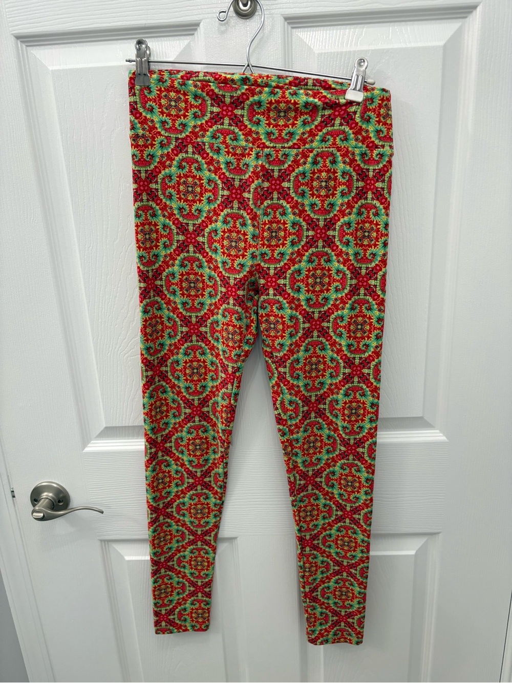 Women's Patterned Stretch Leggings - Red & Green
